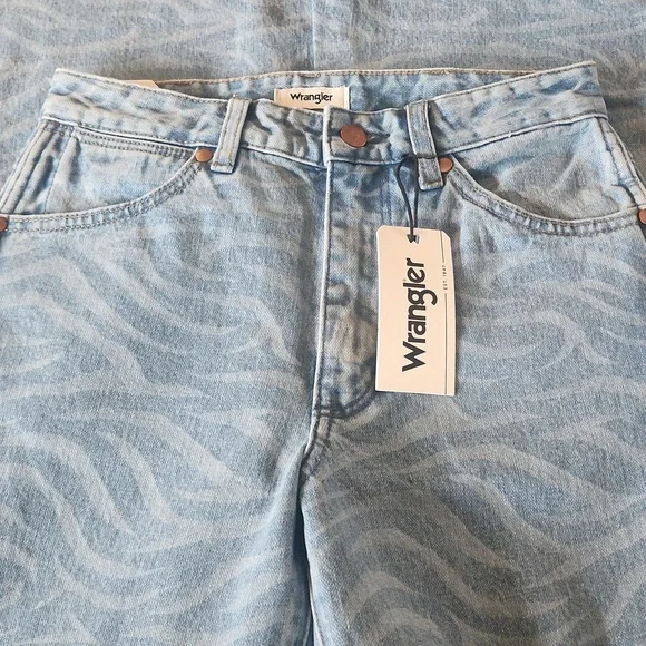 NWT Wrangler MEOW fun print Wanderer Jeans, size 26 - Picture 7 of 10